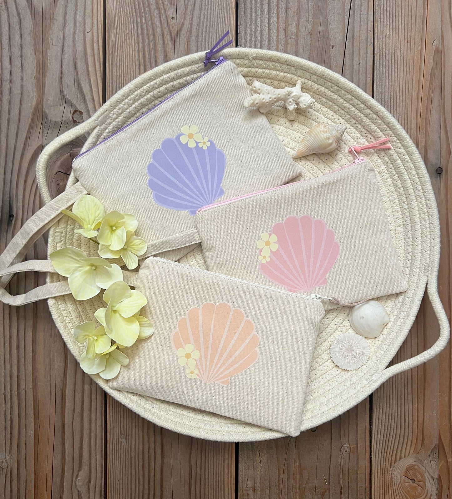 Seashell wristlet