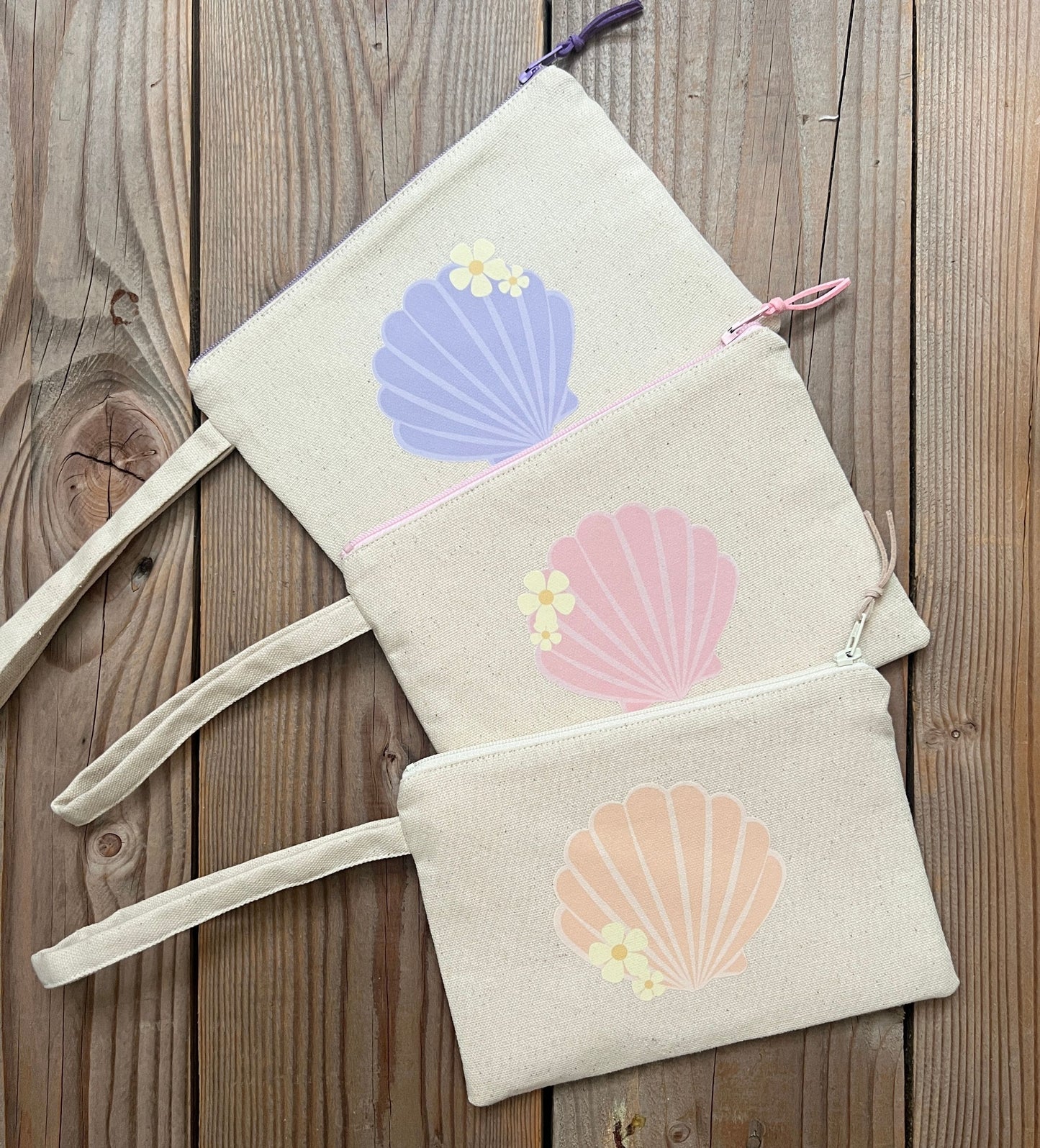 Seashell wristlet