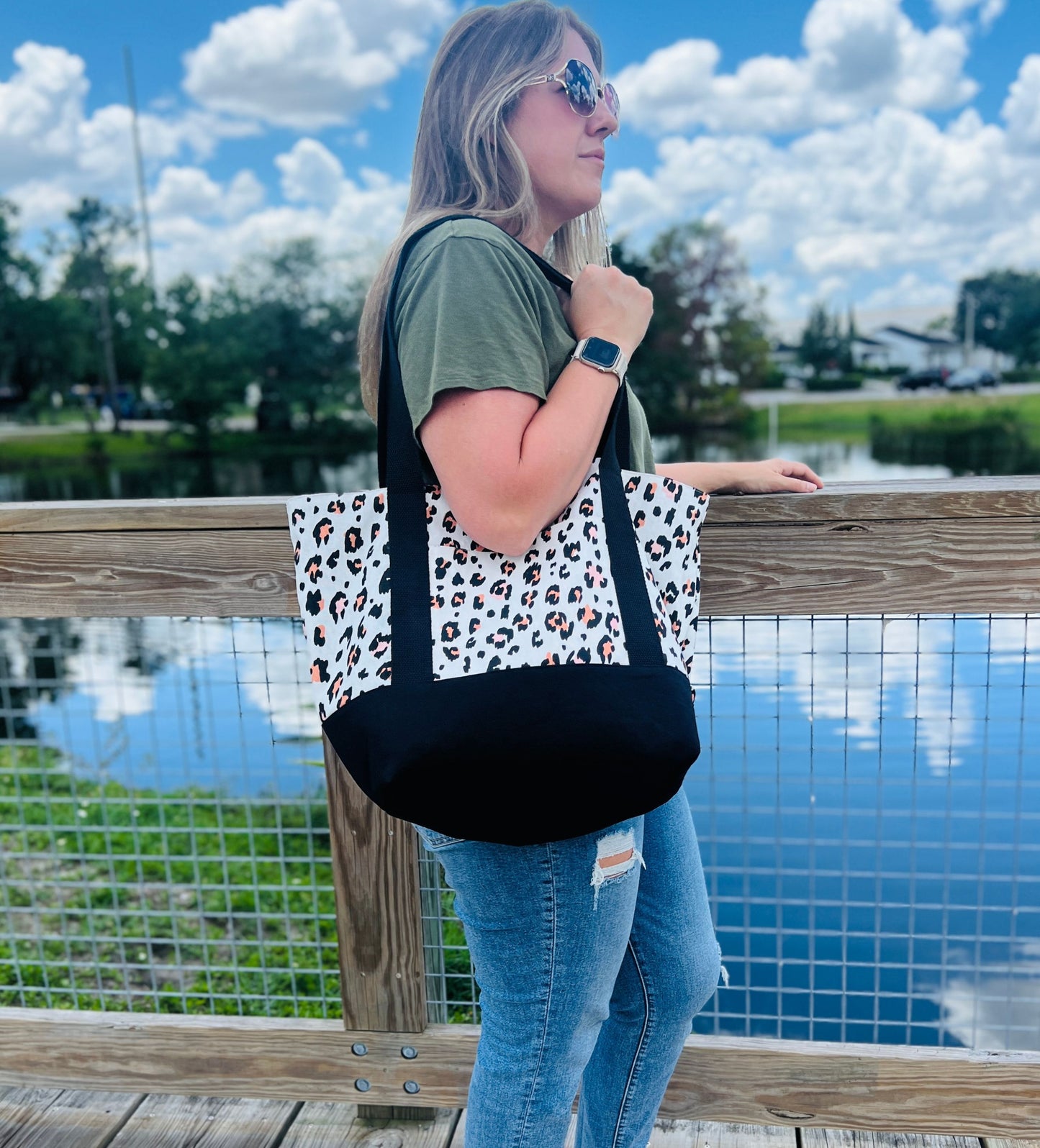 Leopard print tote bag