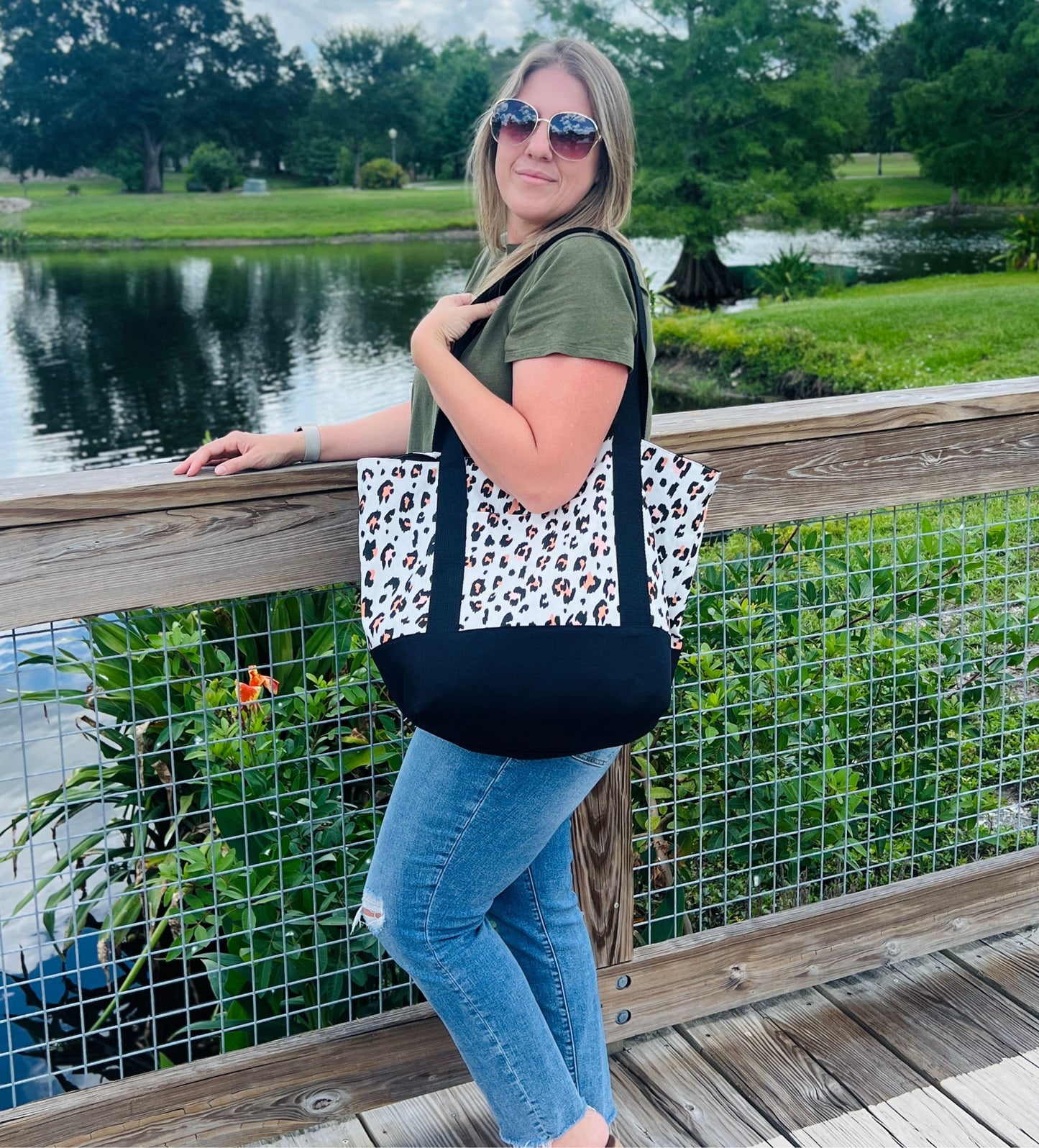 Leopard print tote bag