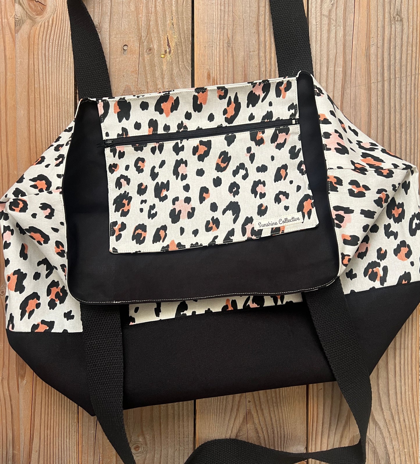 Leopard print tote bag