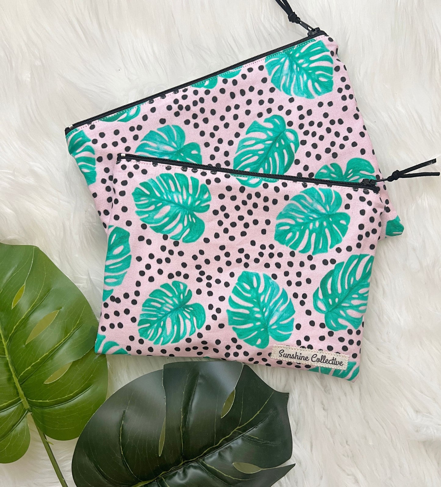 Waterproof lined zipper bag in palm leaves and polka dot print